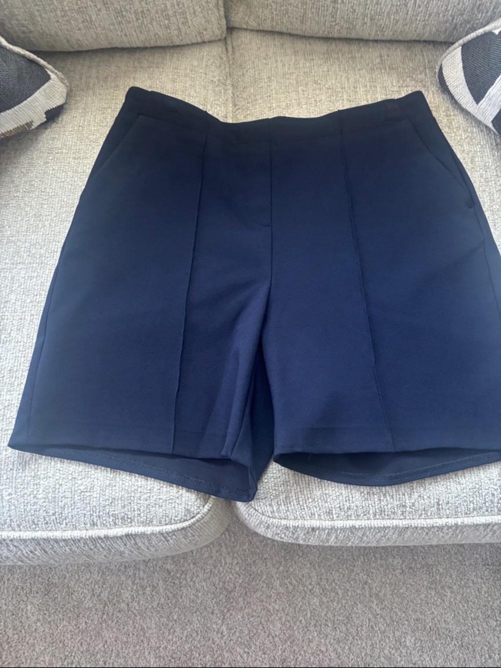 Rachel Zoe Navy High-Waist Tailored Shorts, side pockets,back faux pockets